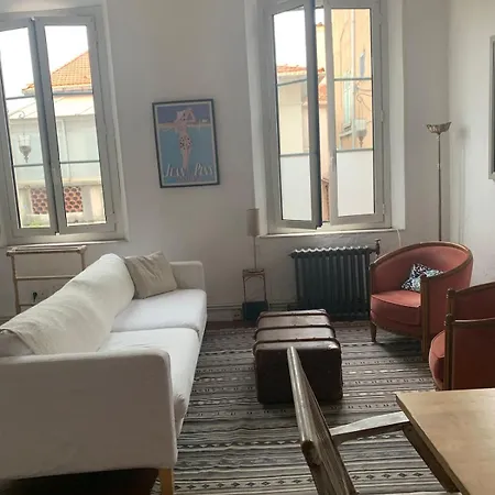 Apartment Cosy And Authentic In Old Antibes
