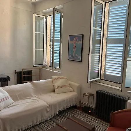 Apartment Cosy And Authentic In Old Antibes