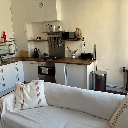 Cosy And Authentic In Old * 昂蒂布