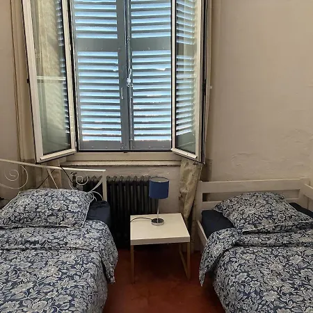 Cosy And Authentic In Old Apartment Antibes