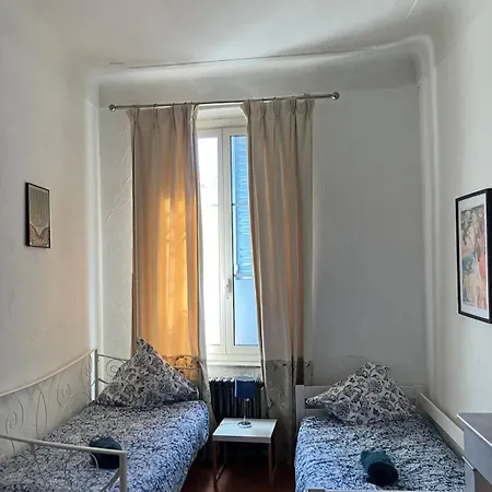 Cosy And Authentic In Old Apartment